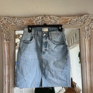 Mini denim skirt (light washed)